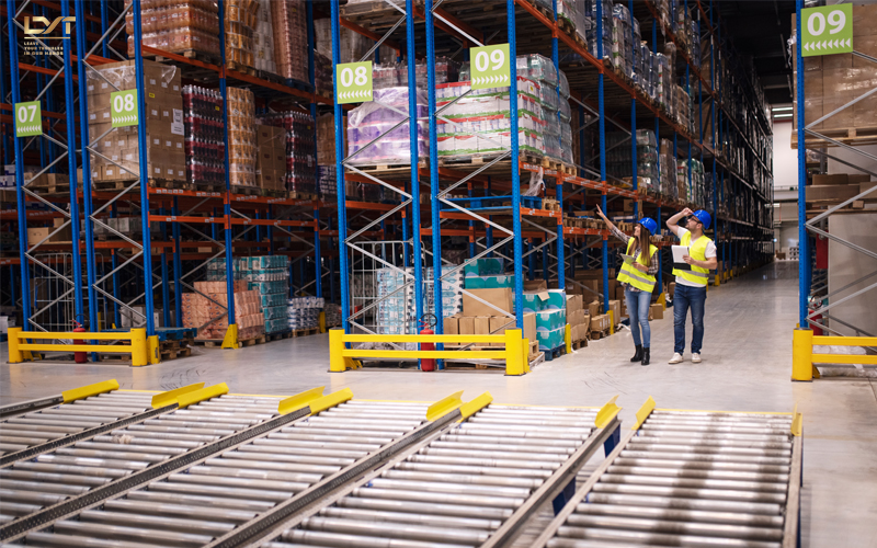 vận chuyển thức ăn chăn nuôi